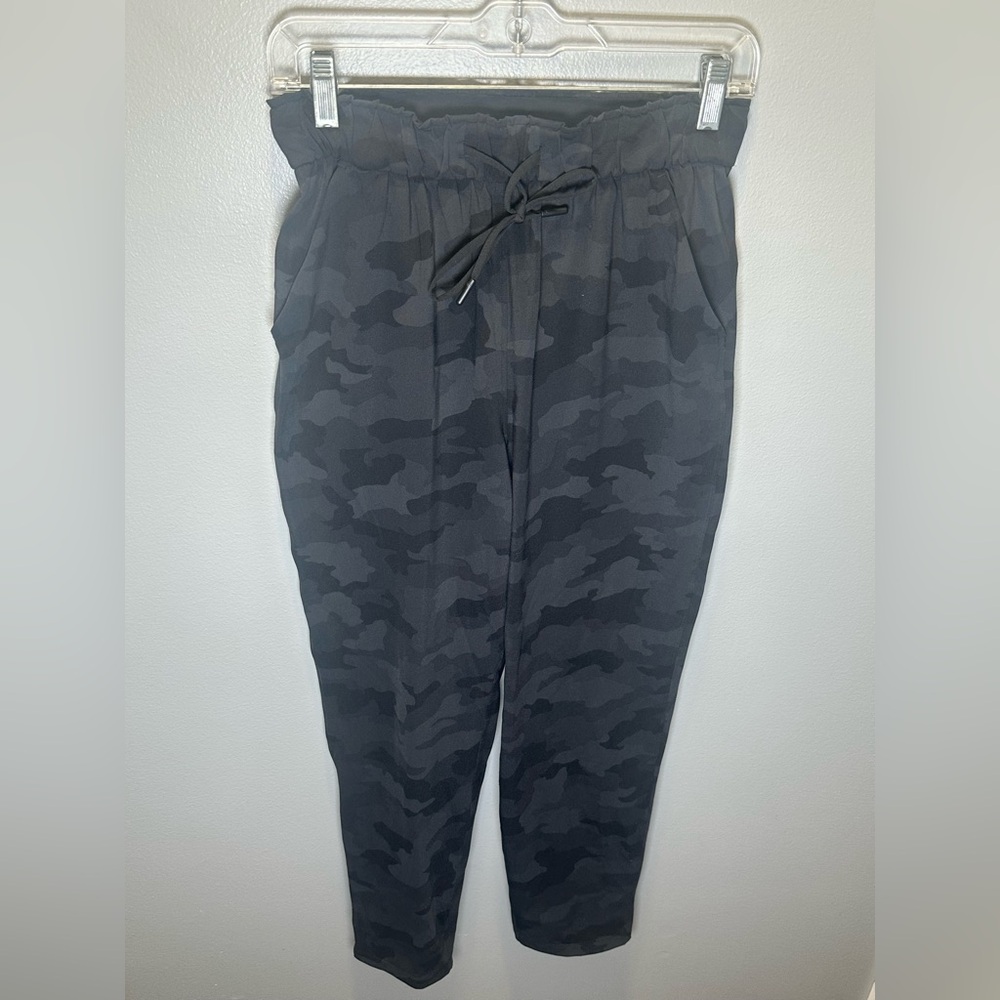 Lululemon Women's Keep Moving Pant 7/8 High-Rise Incognito Camo Black/Gray SZ‎ 6